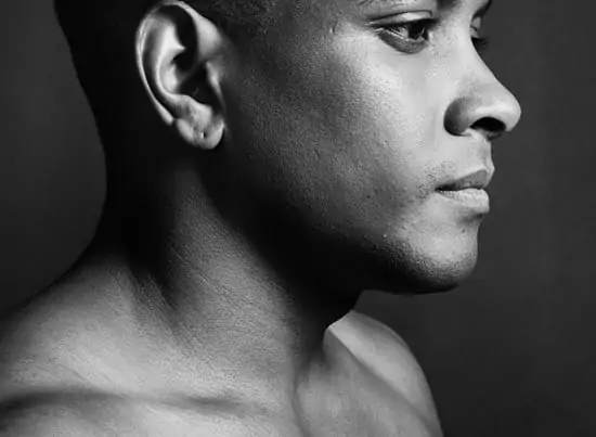 Model Aníbal tijdens mijn eerste studioshoot