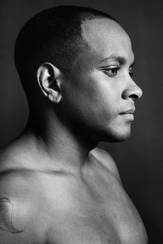 Model Aníbal tijdens mijn eerste studioshoot