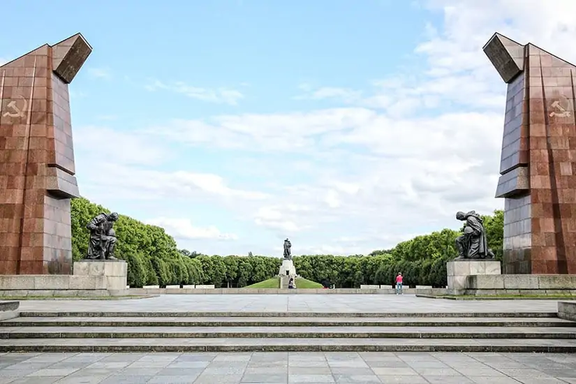 Sowjetisches Ehrenmal in Treptower Park te Berlijn
