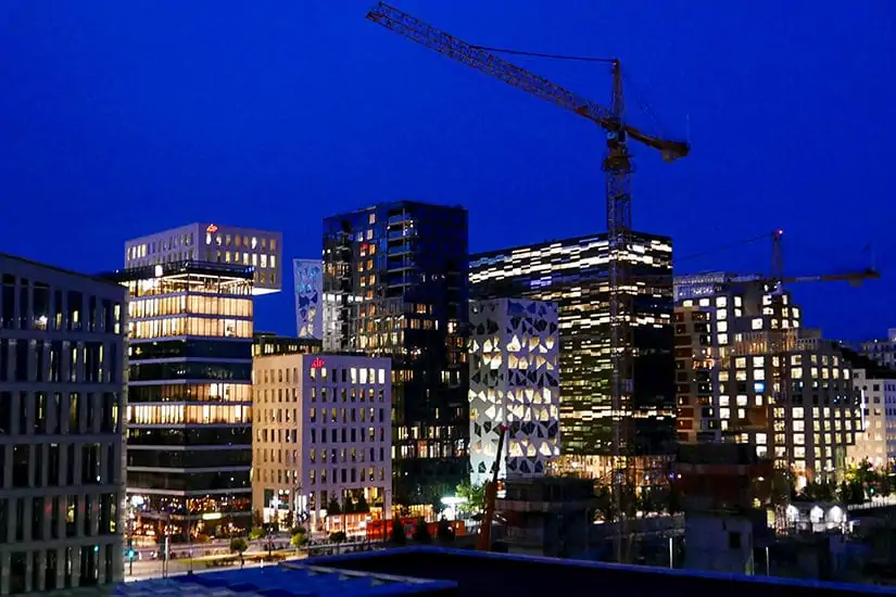 Citytrip Oslo bezienswaardigheden - Barcode gebouwen - door AGMJ