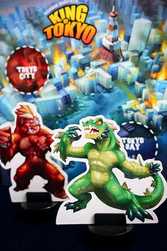 Monsterfiguren - King of Tokyo bordspel review - Monsterlijk leuk! - King of Tokyo spel - via AGMJ