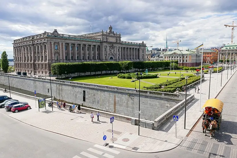 Citytrip Stockholm - 10 bezienswaardigheden die je niet mag missen - Gamla Stan - Riksdagshuset - door Laurens M - via AGMJ