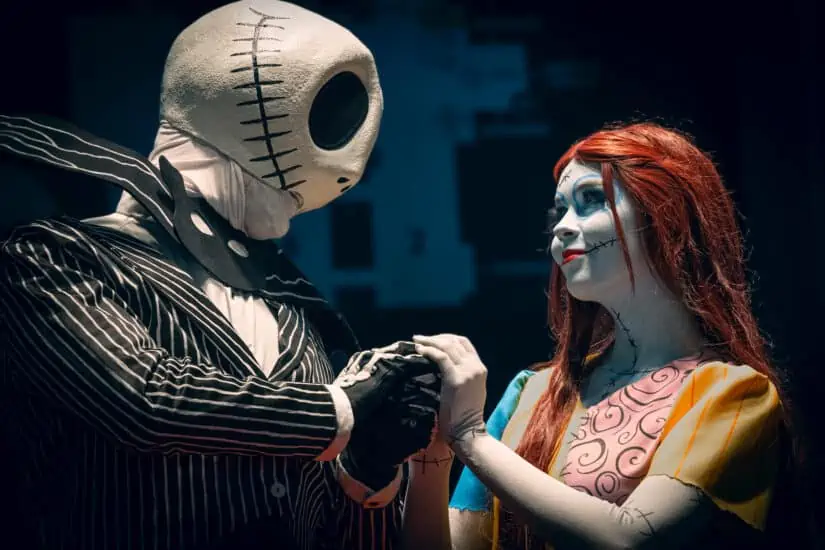 Jack and Sally - Nightmare before Christmas Cosplay at FACTS 2022 - via AGMJ.be